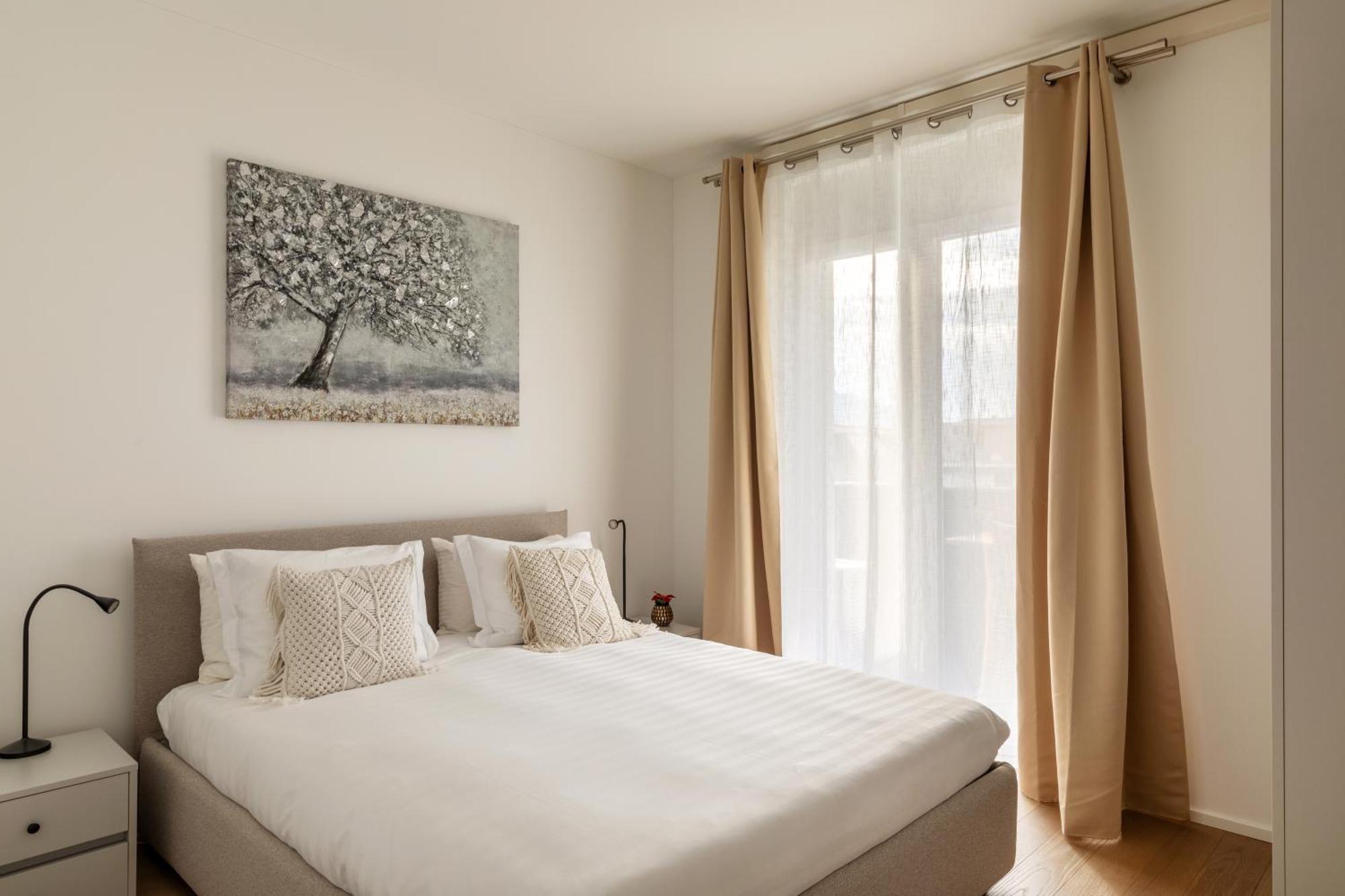 Regalia Suites - Free Parking لوغانو المظهر الخارجي الصورة